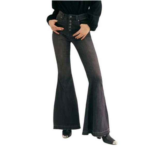 Free People Irreplaceable Flare Jean Raw Frayed Hem Black Women 26 - Picture 1 of 8